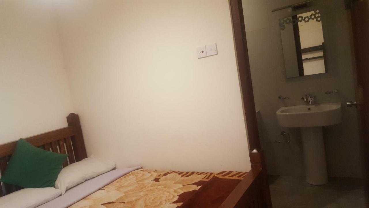 New Tour Inn Нувара Елия Екстериор снимка
