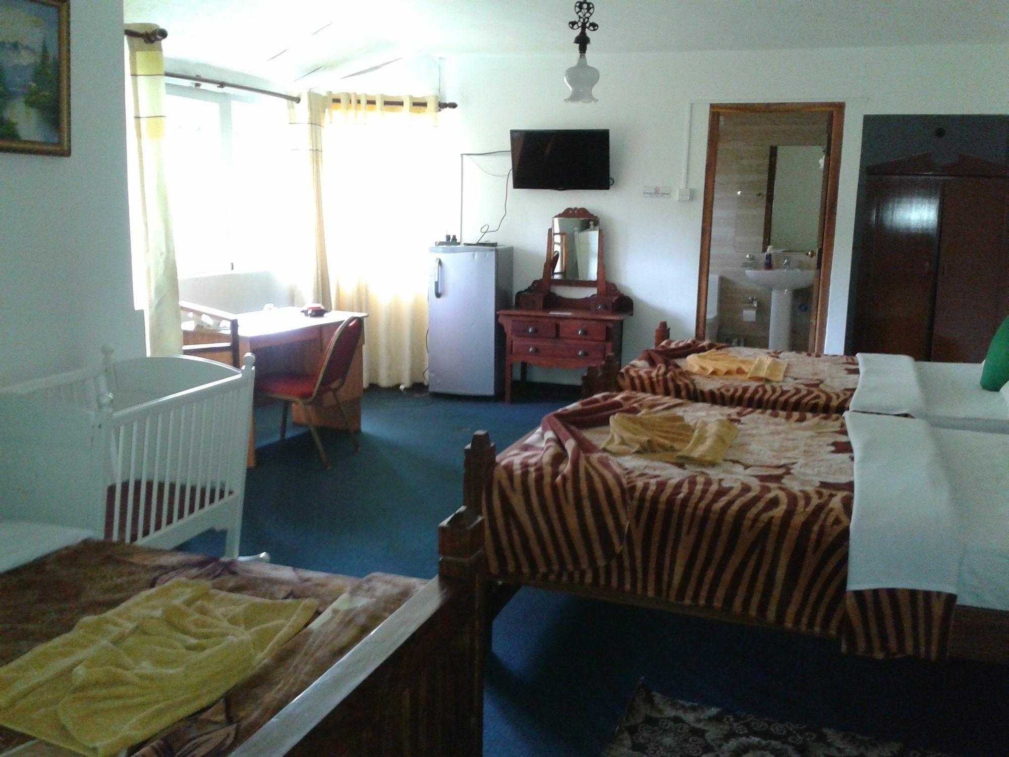 New Tour Inn Нувара Елия Екстериор снимка